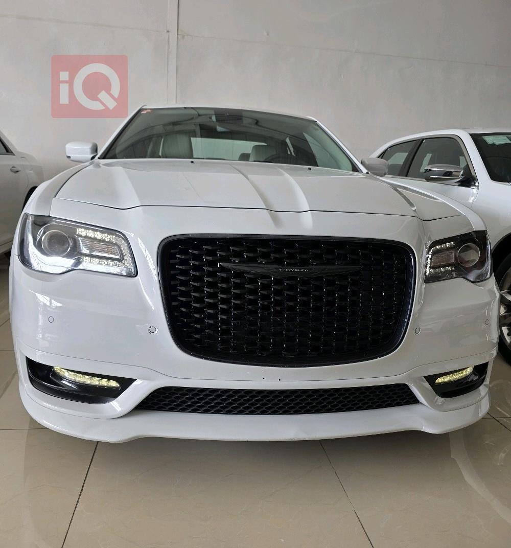 کرایسلەر 300